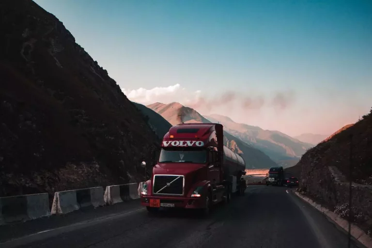 Wiarygodny serwis Iveco w DBK – unowocześniaj flotę ciężarówek