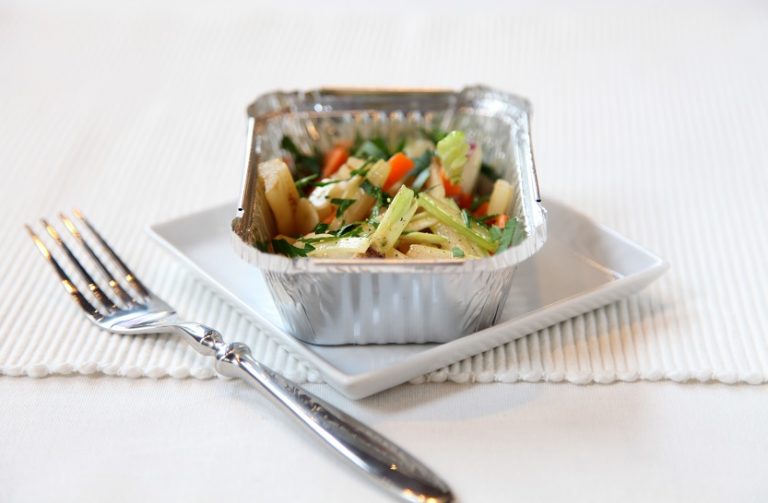 Jak skutecznie foremki aluminiowe zatrzymują temperaturę jedzenia