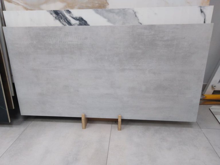 Płytki terrazzo i lastryko: Jak kultowy wzór z przeszłości opanował nowoczesne salony?